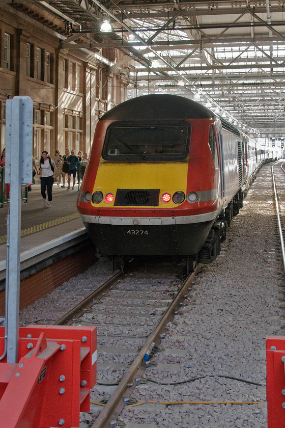 43274, GR 08.30 Edinburgh Wavereley-London King`s Cross (1E07, 48L), Edinburgh Waverley station 
 43274 'Spirit of Sunderland' sits at the rear of the 08.30 Edinburgh to London King's Cross service. It is at Waverley's newly opened platform eight that used to be where the taxi rank was located. This service left Edinburgh a little late but was subject to heavy delays further south due to speed restrictions being enforced by Network Rail due to the extreme heat and concerns about the state of the track. 
 Keywords: 43274 08.30 Edinburgh Waverley-London King`s Cross 1E07 Edinburgh Waverley-station