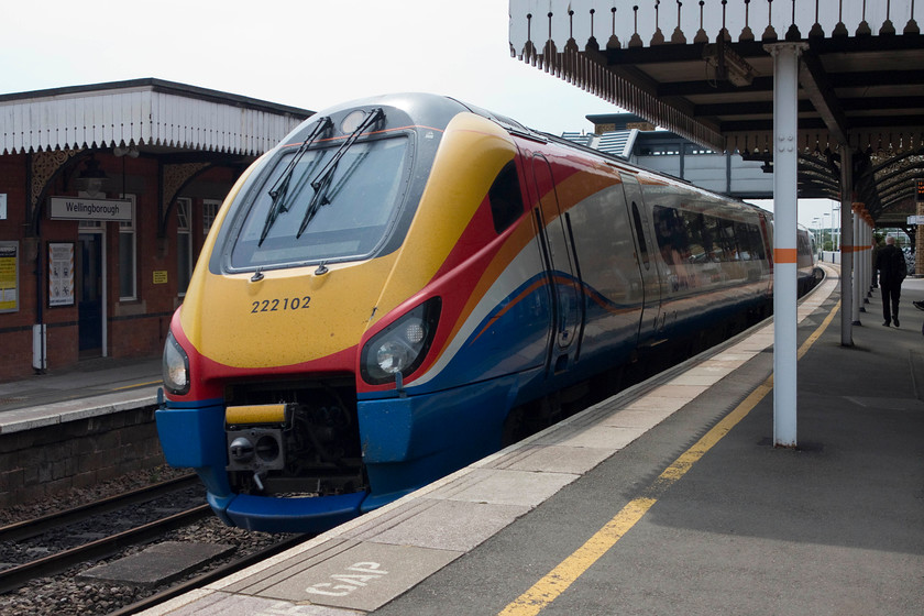 222102, EM 10.29 London St. Pancras-Nottingham (1D24), Wellingborough station 
 222102 is one of the former Hull Trains Meridians that was transferred to East Midlands Trains. Here, it arrives at Wellingborough station working the 10.29 St. Pancras to Nottingham. My boss and I took this train all the way to its destination. 
 Keywords: 222102 10.29 London St. Pancras-Nottingham 1D24 Wellingborough station