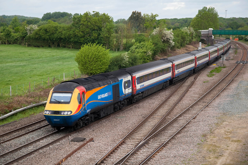 43047 & 43049, EM 06.34 Leeds-London St. Pancras (1B23, 6L), Templars Way Bridge, Sharnbrook 
 43047 and 43049 power the 06.34 Leeds to St. Pancras over Sharnbrook Junction. This is one of two daily direct workings to and from Leeds that work via the Midland Line to London. 43047 and 049 were both Western Region power cars that were part of concurrent sets 253023 and 253024. 
 Keywords: 43047 & 43049, EM 06.34 Leeds-London St. Pancras (1B23, 6L), Templars Way Bridge, Sharnbrook