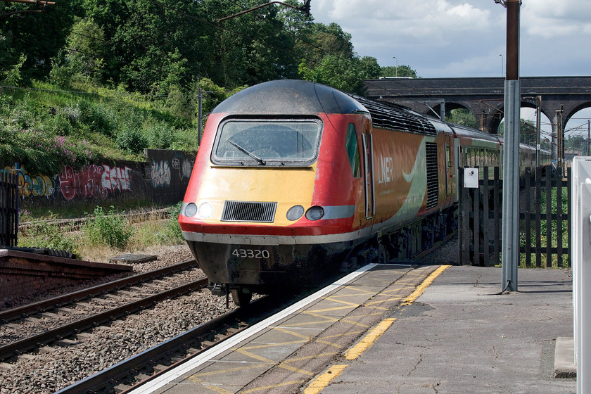 43320, GR 07.52 Aberdeen-London King`s Cross (1E11, 10L), New Southgate station 
 43320 races through New Southgate station, probably in an attempt to make up a little of the time that it lost on its journey from Scotland. The 07.52 Aberdeen to King's Cross is a journey of 523 miles and one that an HST takes in its stride, something that it has done since its introduction on the ECML in 1977. However, by this time next year, their work on this line will be a thing of the past as they are completely withdrawn from service. 
 Keywords: 43320 07.52 Aberdeen-London King`s Cross 1E11 New Southgate station