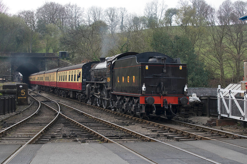 1264, NY 09.25 Pickering-Whitby (1T12, RT), Grosmont station 
 Carrying its LNER number 1264 arrives into Grosmont station leading the 09.25 Pickering to Whitby train. The stock it's leading looks equally as superb as does the Thompson B1 that carried the British railways number of 61264 up until its withdrawal and then final use as a stationary boiler at Colwick. On leaving Grosmont, 1264 will lead the train on the final part of its journey, six miles on the national network to Whitby along the glorious Esk Valley. 
 Keywords: 1264 09.25 Pickering-Whitby 1T12 Grosmont station