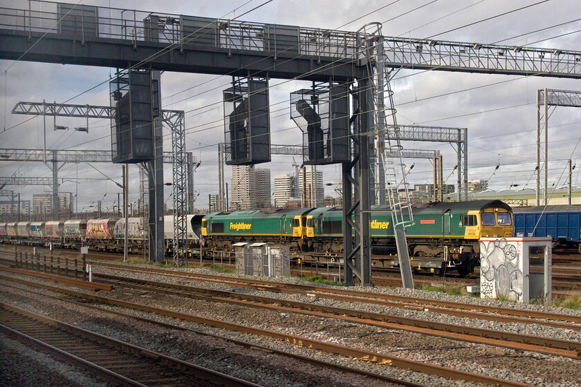 5. 66534 & 66610, 14.43 Wembley Yard-Whatley (6V60), Wembley Yard