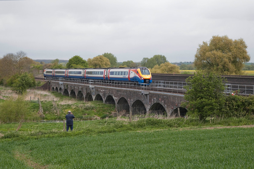 222009, EM 10.05 Nottingham-London St.Pancras-Nottingham (1B31, 2L), Radwell Viaduct TL008569 
 Andy takes his picture of 222009 as it crosses Radwell Viaduct in Bedfordshire forming the 10.05 Nottingham to London St. Pancras. The viaduct was constructed my the Midland Railway to elevate the line above the meadows in the foreground that are flooded frequently by the River Great Ouse just in front on Andy. 
 Keywords: 222009 1B31 Radwell Viaduct TL008569