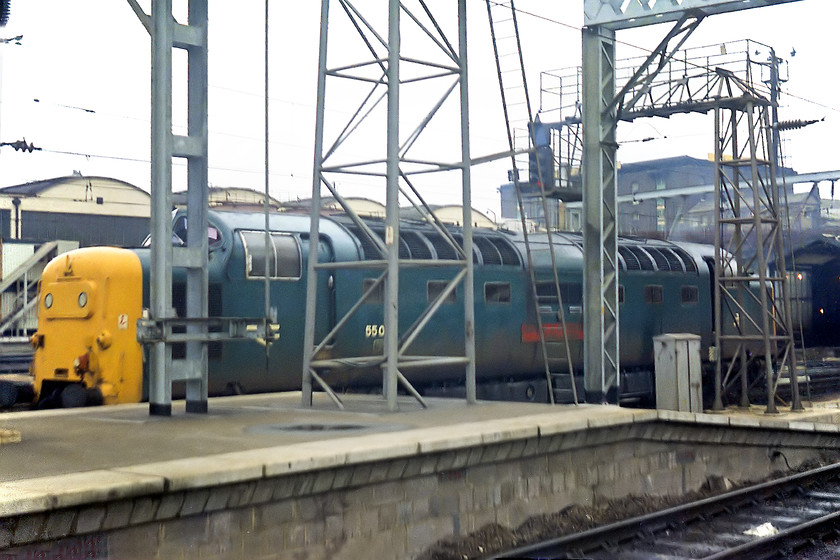 55010, going on-shed, London Kings Cross station 
 55010 'The King's Own Scottish Borderer' backs out of King's Cross station to then go on-shed for fuelling. In the afternoon it then headed the 1S32 12.15 to Aberdeen. 
 Keywords: 55010 going on-shed London Kings Cross station