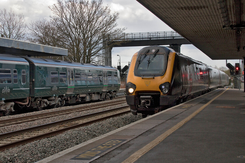 220033 XC 14.57 Bournemouth-Manchester Picadilly (1M62, RT) & 165122, GW 17.36 Oxford-Didcot Parkway (2L59, RT), Oxford station 
 As 165122 leaves Oxford station with the returning shuttle 2L59 service to Didcot Parkway that we had travelled inbound on a little earlier, CrossCountry Voyager 220033 arrives working the 14.57 Bournemouth to Manchester service. Andy and I took this train as far as Coventry travelling in the rear unit, 220021. In common with all of the trains that we travelled on, it was lightly loaded with plenty of spare seating making it easy to maintain social distancing. In addition, mask-wearing seemed to be pretty much universal amonst all passengers. 
 Keywords: 220033 14.57 Bournemouth-Manchester Picadilly 1M62 165122 17.36 Oxford-Didcot Parkway 2L59 Oxford station CrossCountry GWR Great Western Railway Voyager 220021