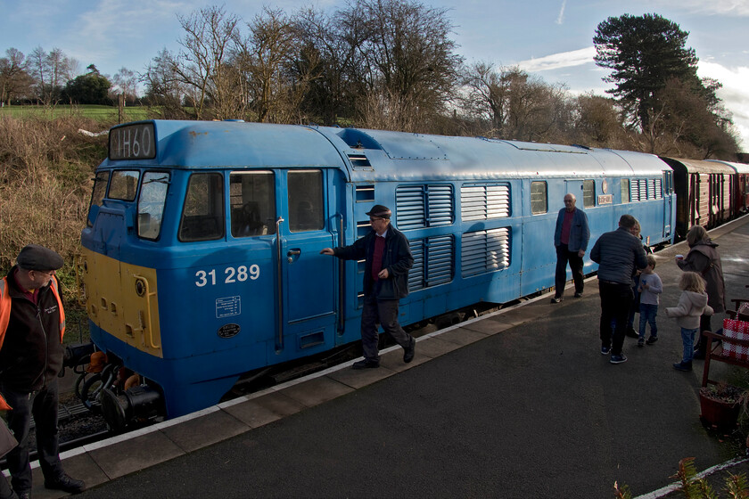 31289, 12.00 Pitsford return, Pitsford & Brampton station 
 My wife and I travelled on this service enjoying an out and back return trip behind one of the Northampton and Lamport's resident diesel locomotives 31289 'Phoenix'. The 12.00 Pitsford return service was enhanced by us being served a mince pie and a drink. The staff make an effort and the coaches are decked out appropriately. It is events such as this that are crucial to heritage lines bringing in the customers and parting their money from them! It was also, in the case of the NLR, the last event before its 'closed' season with operations starting again on 27.03.22 with a Mother's Day special event. 
 Keywords: 31289 12.00 Pitsford return, Pitsford & Brampton station Phoenix A1A-A1A