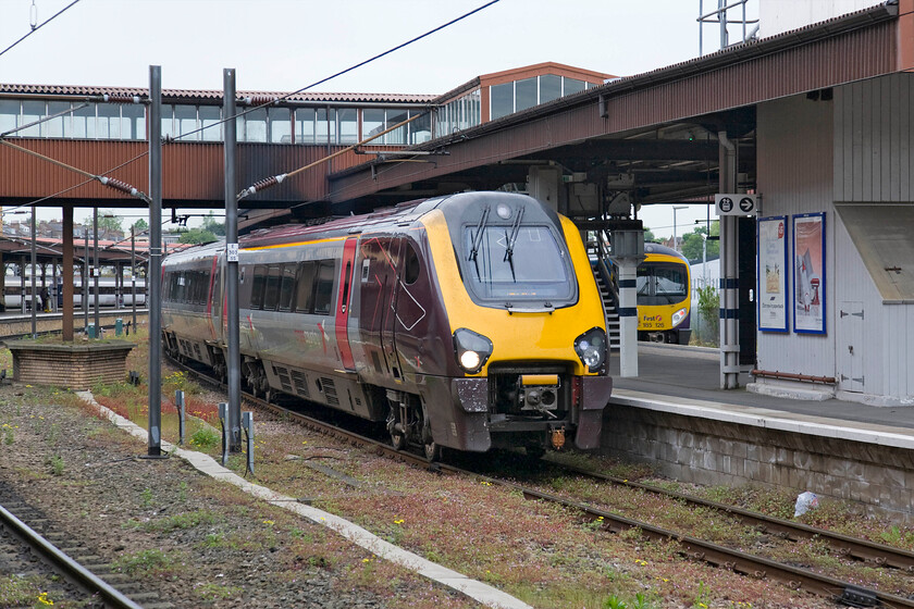 220033, XC 13.40 Reading-Newcastle (1E48) & 185126, TP 17.53 York-Manchester Piccadilly (1P57), York station 
 220033 pauses at York working the CrossCountry 13.40 Reading to Newcastle service. Behind it and to the right is TransPennine Express' 17.53 departure to Manchester that is due to leave in about three minutes' time. 
 Keywords: 220033 13.40 Reading-Newcastle 1E48 185126 17.53 York-Manchester Piccadilly 1P57 York station CrossCountry Voyager TPE TransPennine Express