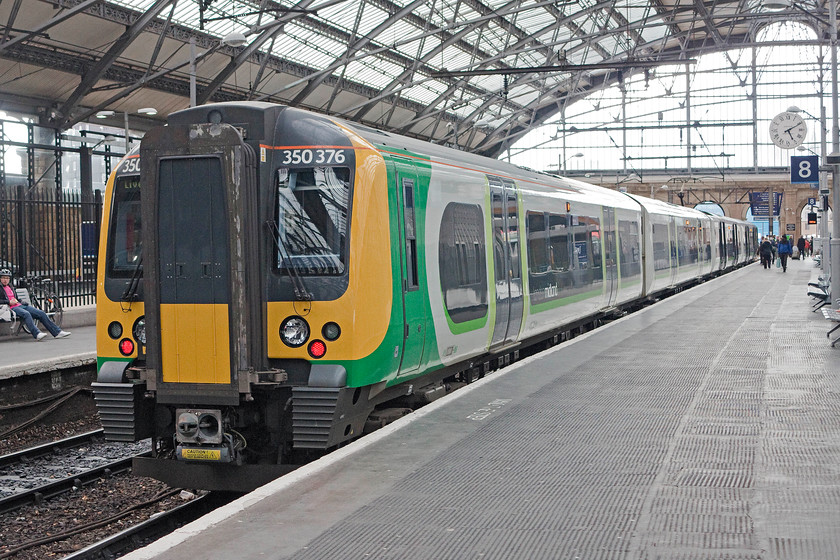 350376, LM 15.36 Birmingham New Steet-Liverpool Lime Street (1F49), Liverpool Lime Street station 
 No sooner had one London Midland train left Liverpool Lime Street for Birmingham, 350376 arrived at the same platform with the 15.36 ex. New Street inbound service. 
 Keywords: 350376 15.36 Birmingham New Steet-Liverpool Lime Street 1F49 Liverpool Lime Street station