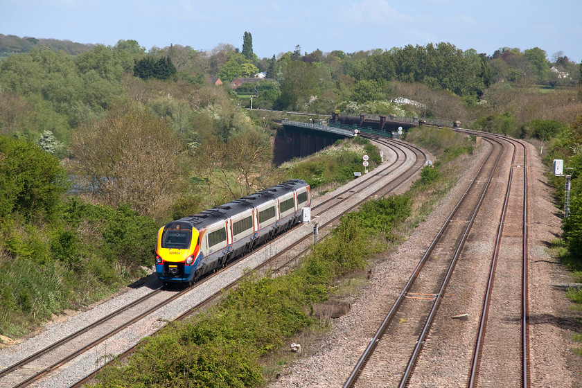 222022, EM 10.26 St. Pancras-Sheffield (1F23, 1E), Moor End Lane Bridge TL007580 
 222022 'Invest In Nottingham' heads in that direction working the 10.26 St. Pancras to Sheffield. The train is about to pass over Sharnbrook Viaduct that spans the River Great Ouse. When the Victorians constructed the railway, they had to build the huge embankment that the slow and fast lines travel on as shown here. This lofty structure spans the valley prior to actually crossing the river on the viaducts. 
 Keywords: 222022 1F23 Moor End Lane Bridge TL007580