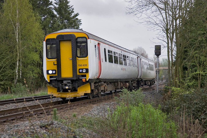 156409, LE 11.17 Great Yarmouth-Norwich (2P17), Girling's level crossing TG264083 
 156409 approaches Norwich from the east at Girling's crossing working the 2P17 11.17 from Great Yarmouth. Despite the light colouring of their stock Abellio Greater Anglia appear to make an effort to maintain it keeping it looking smart. 
 Keywords: 156409 11.17 Great Yarmouth-Norwich 2P17 Girling's level crossing TG264083 Abellio Greater Anglia