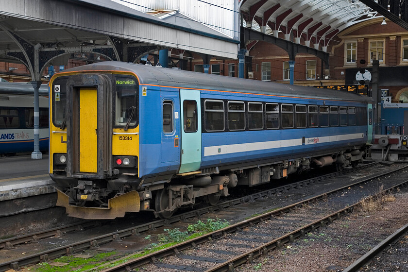 11. (T) 153 314, LE 11.36 Norwich-Gret Yarmouth (11.36 Norwich-Great Yarmouth), Norwich station