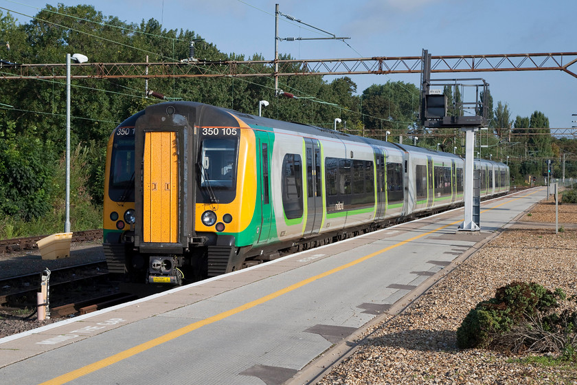 350105, LM 08.40 London Euston-Birmingham New Street (1W03), Northampton station 
 In glorious September sunshine, 350105 leaves Northampton station working the 08.40 Euston to Birmingham New Street. At this time, I was hopeful that this smashing start to the day would continue throughout. 
 Keywords: 350105 08.40 London Euston-Birmingham New Street 1W03 Northampton station