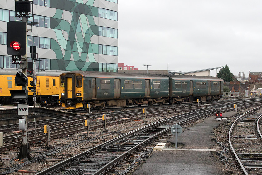 150233, GW 11.15 Avonmouth-Bristol Temple Meads (2K17, RT), Bristol Temple Meads station 
 When I was a young spotter on Temple Meads in the 1970s this service was operated by a couple of Pressed Steel class 117 Bubble Cars, the normal performers being W55032 and W55033. They rolled in and out of this platform exactly as 150233 is doing some forty years later! The Great Western Railway unit is arriving with the 2K17 11.15 from Avonmouth. Note the newly built Grant Thornton building in the background, this was not a feature of Bristol's skyline back in 1978! 
 Keywords: 150233 11.15 Avonmouth-Bristol Temple Meads (2K17, RT), Bristol Temple Meads station Great Western Railway