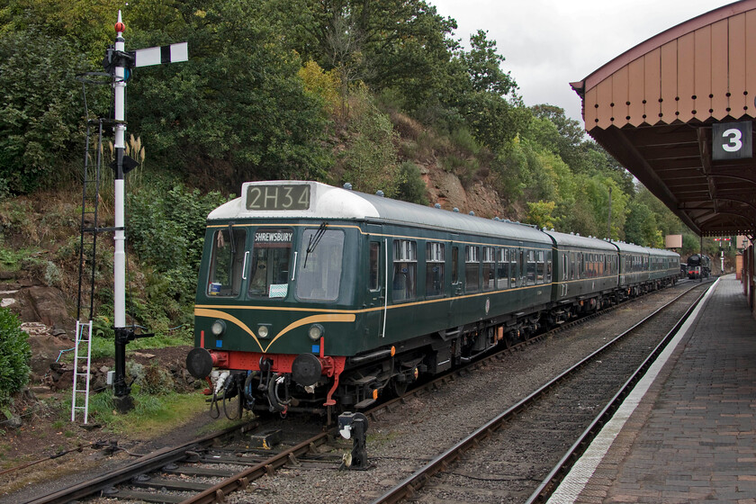 M52064, M50933, M51941, E59250 & M56208, stabled, Bewdley station 
 Unlike my last visit to the SVR's autumn diesel gala back in 2015, see...... https://www.ontheupfast.com/p/21936chg/C370724604/x59-svr-diesel-gala-02-10-15 there were no DMUs in operation today. Seen adjacent to Bewdley station car numbers M52064, M50933, M51941, E59250 and M56208 are seen lined up and out of use. Owned and maintained by DMU Group West Midlands the class 108s are in receipt of bogie overhauls and other work with the group's volunteers undertaking the work. 
 Keywords: M52064 M50933 M51941 E59250 M56208 Bewdley station