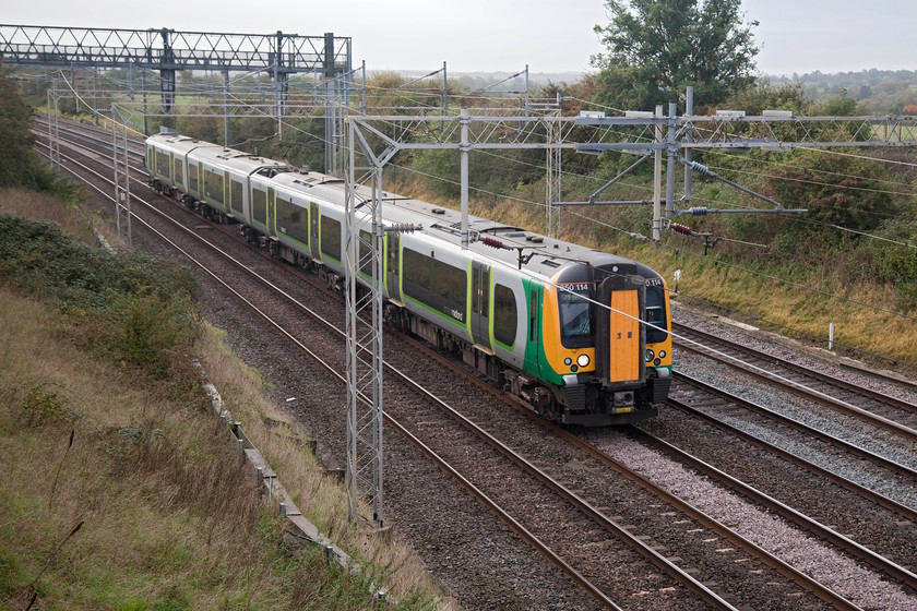 350114, LM 07.49 London Euston-Birmingham New Street (1W03, 9L), Castlethorpe SP790453 
 350114 forms the 07.49 Euston to Birmingham as it heads north past an occupation bridge at castlethorpe between Wolverton and Hanslope Junction. 
 Keywords: 350114 07.49 London Euston-Birmingham New Street 1W03 Castlethorpe SP790453