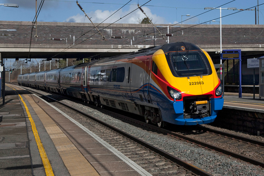 222003, EM 09.29 Sheffield-London St. Pancras (1C30, RT), Flitwick station 
 In its consist 222003 has car number 60163. This number is also shared with the erstwhile A1 Pacific that was new built by the A1 Steam Locomotive Trust. As such, this Meridian has been named 'Tornado', a name that it has carried since 2009. The Meridian is seen passing through Flitwick working the 09.29 Sheffield to St. Pancras 1C30 working. 
 Keywords: 222003, EM 09.29 Sheffield-London St. Pancras (1C30, RT), Flitwick station