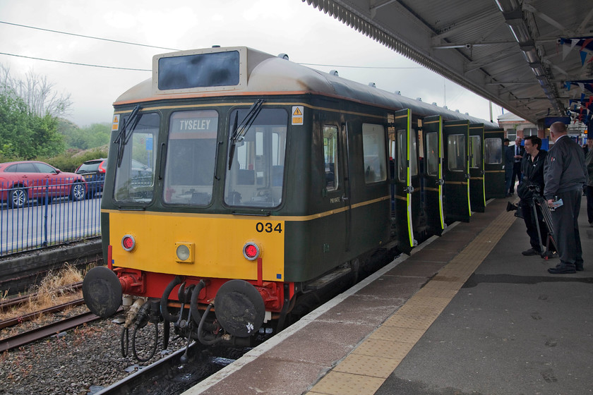 121034, CH 07.47 Aylesbury-Princes Risborough (2P16, 1L), Princes Risborough station 
 Having arrived at Princes Risborough, 121034 sits in the bay platform with its slam doors wide open waiting to return to Aylesbury. I had travelled on this train from Aylesbury along with a coach load of enthusiasts and some bemused 'normals' who did not quite 'get' the significance occasion! This was the last day of operation of first generation DMUs on the network as Chiltern were to withdraw the veteran class 121 at the end of the day. 
 Keywords: 121034 2P16 Princes Risborough station