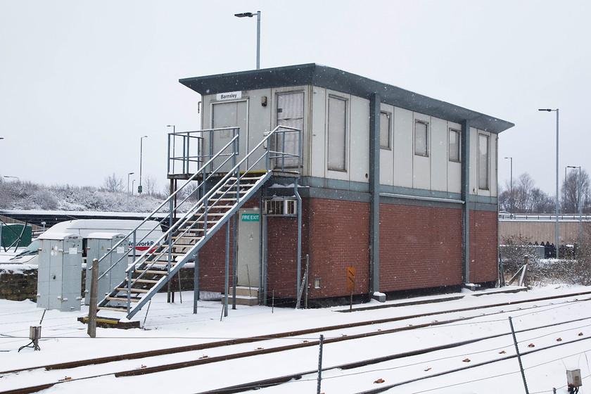 Barnsley signal box (Railtrack, 1998) 
 Not much more than a Portakabin on a brick base but at least it's in the style of a traditional signal box I suppose! Barnsley 'signal' box was built by Railtrack in 1998 to replace the former Jumble Lane box that was diagonally opposite directly behind where I'm standing. 
 Keywords: Barnsley signal box Railtrack, 1998