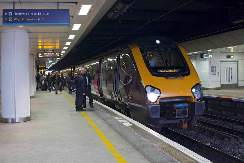 220018, XC 14.27 Manchester Piccadilly-Southampton Central (1O22, RT), Birmingham New Street station 
 220018 working the Cross Country 14.27 Manchester Piccadilly to Southampton Central working. Looking at the passengers waiting on the platform it appears as though this service will be crowded. These units are wholly inadequate for their intended purpose. They do not have enough capacity and are horrendously claustrophobic and suffer from unpleasant vibrations. If any operator needs to look at reusing cascaded HSTs or MkIV stock from the ECML then it should be Cross Country! 
 Keywords: 220018 1O22 Birmingham New Street station