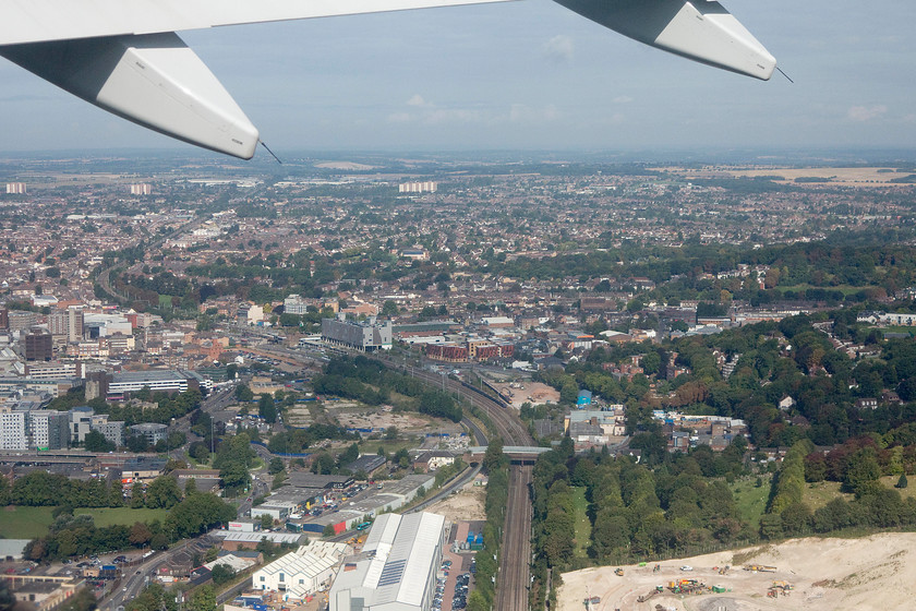 Luton & Luton station, from flight VY0623 
 Taken from the prized window seat of flight VY0623, the MML can be seen below along with Luton. In the middle distance is Luton station. 
 Keywords: Luton Luton station from flight VY0623