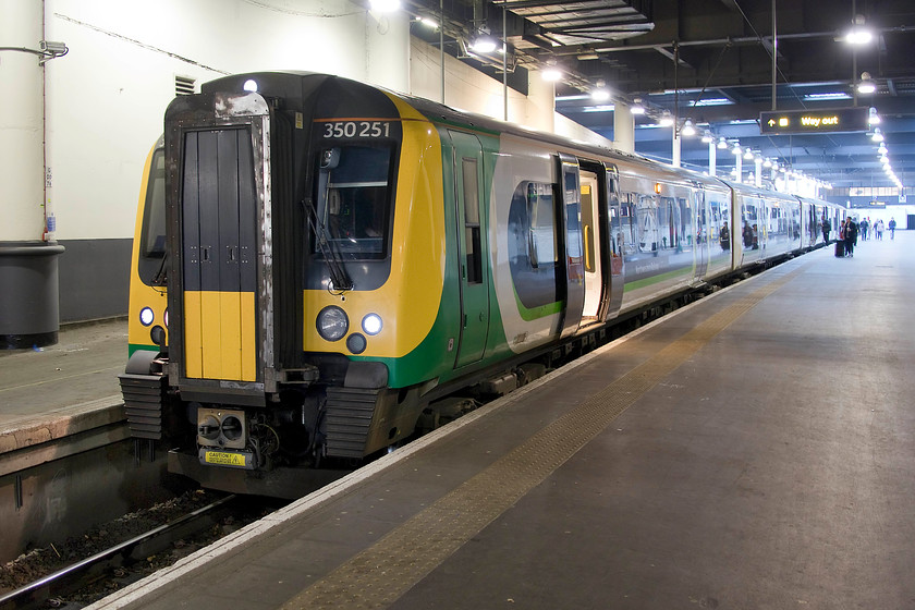 350251, LN 13.49 London Euston-Birmingham New Street (1W15, 6L), London Euston station 
 At the far side of Euston on platform 17 our train back home waits to leave. 350251 was not particulary busy working the 13.49 to Birmingham New Street that my family and I took as far as Northampton. 
 Keywords: 350251 13.49 London Euston-Birmingham New Street 1W15 London Euston station