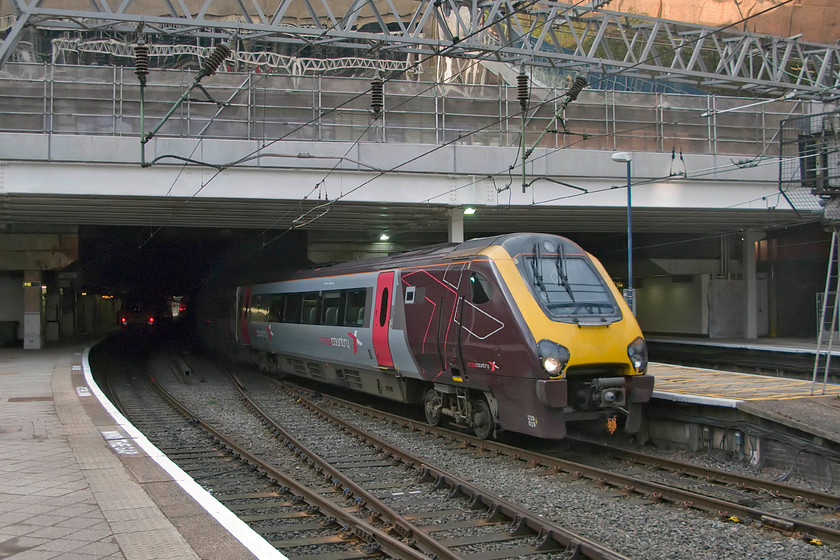 220029, XC 14.27 Manchester Piccadilly-Bournemouth (1O22), Birmingham New Street station 
 220029 pokes its nose out of the gloom of Birmingham New Street station forming the 14.27 Manchester Piccadilly to Bournemouth service. As a class 220 this is one of the non-tilting versions. In a previous life, when in use with Virgin, it carried the name 'Cornish Voyager'. 
 Keywords: 220029 14.27 Manchester Piccadilly-Bournemouth (1O22), Birmingham New Street station