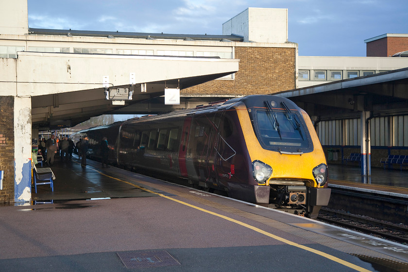 221119, XC 06.30 Bournemouth-Manchester P (1M26, Cancelled-from-BNS, 61L), Banbury station 
 Underneath Banbury's 1958 canopies and footbridge 221119 pauses with the 06.30 Bournemouth to Manchester. Unfortunately, this train was severely delayed, so much so that it was cancelled from Birmingham New Street.