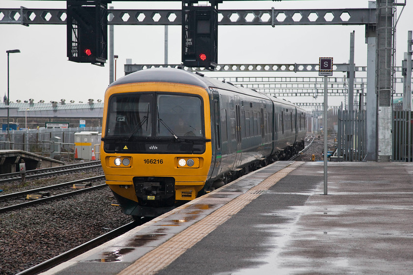 166216, GW 14.04 Frome-Swindon (2M12, 3L), Swindon station 
 Having done an earlier run to the sleepy town of Frome (very close to where I grew up) GW 166216 has worked back to Swindon again forming the 14.04 to Swindon. It is seen here arriving on platform 3. It had a quick turn around so as not to block this busy through platform and headed off again. 
 Keywords: 166216 2M12 Swindon station