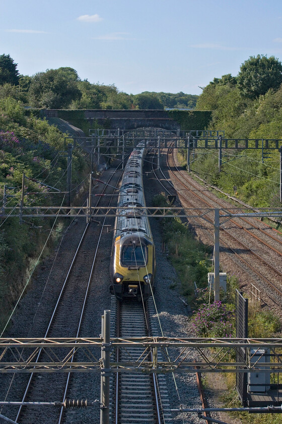 221101 & 221106, VT 15.32 Chester-London Euston (1A56, 1L), A508 bridge 
 Could this one be the LAST? 221101 and 221106 pass Roade, seen from the former A508 road bridge, working Avanti's 15.32 Chester to Euston service. It can't be long now until the entire fleet of thirteen Class 805 Everos are all in service banishing the Voyagers from this line, but will this be forever; it looks like some may return but with a new operator later in the year! 
 Keywords: 221101 221106 15.32 Chester-London Euston 1A56 A508 bridge Avanti West Coast Voyager