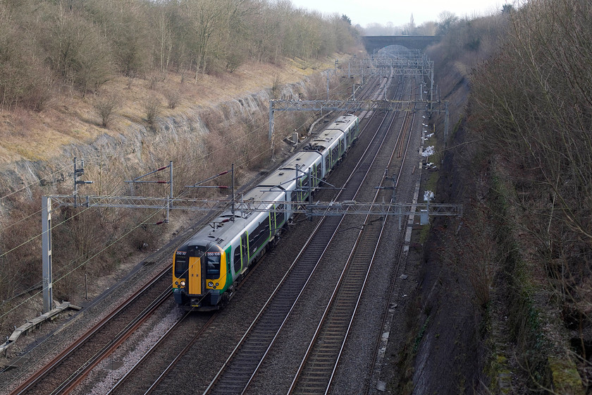 350108, LM 14.13 London Euston-Birmingham New Street (1Y45), Roade Cutting 
 350108 works the 14.13 Euston to Birmingham New Street through Roade Cutting. 
 Keywords: 350108 14.13 London Euston-Birmingham New Street 1Y45 Roade Cutting