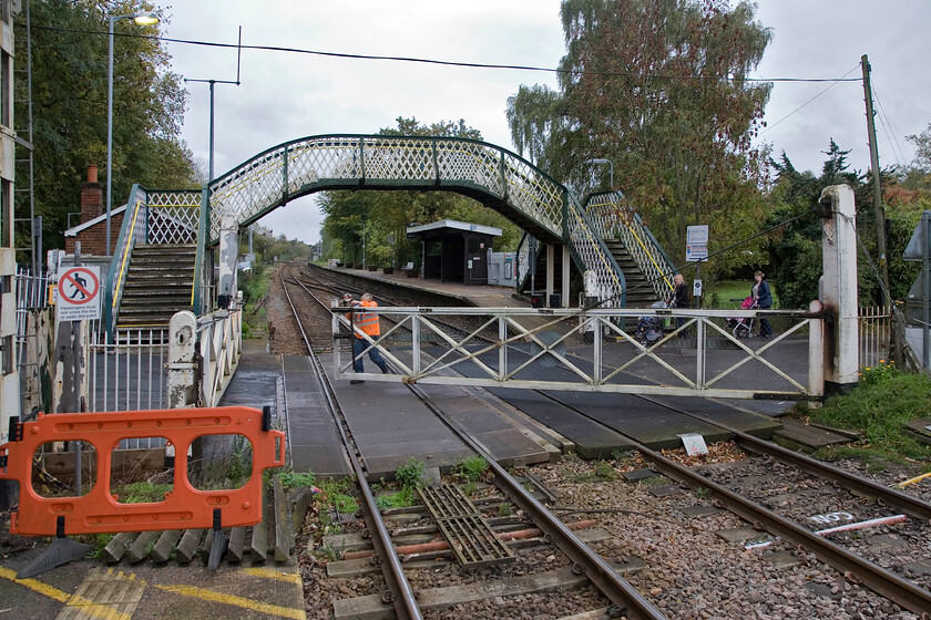 16. Closing the crossing gates, Brundall station