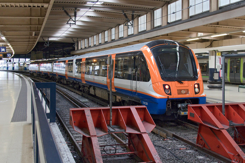 710258, LO 10.01 Watford Junction-London Euston (2C19, 2L), London Euston station 
 I am not at all sure about the colour scheme applied to the London Overground 710s. 710258 has just arrived at Euston with the 2C19 10.01 from Watford Junction. 
 Keywords: 710258 10.01 Watford Junction-London Euston 2C19 London Euston station London Overground