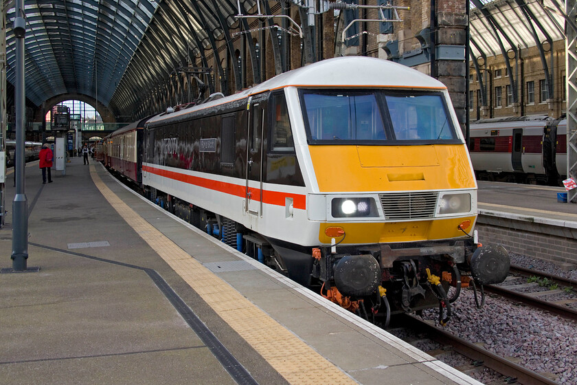 90001, outward leg of the London to Castle Howard, Durham, Beamish & Newcastle, 08.15 London King's Cross-Newcastle (1Z90, RT), London King's Cross station 
 90001 'Royal Scot' makes a fine sight as it stands at King's Cross resplendent in its reproduction InterCity swallow livery. The locomotive may be perceived as 'modern traction' but it's sobering to remember that it dates from 1988 and is getting on for forty years old at the time of writing! 
 Keywords: 90001 London to Castle Howard, Durham, Beamish & Newcastle 08.15 London King's Cross-Newcastle 1Z90 London King's Cross station Royal Scot