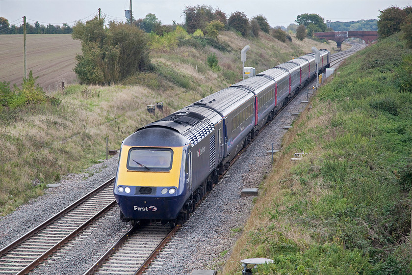 43164 & 43179, GW 11.36 London Paddington-Cheltenham (1G29), Bourton SU228874 
 43164 and 43179 'Pride Of Laira' work the 11.36 Paddington to Cheltenham Spa past Bourton. This image that has been taken at full zoom shows the pilings close to the cess. When they have been filled with electrification masts this scene will be totally different with a clear and open picture like this rendered impossible. 
 Keywords: 43164 43179 11.36 London Paddington-Cheltenham 1G29 Bourton SU228874