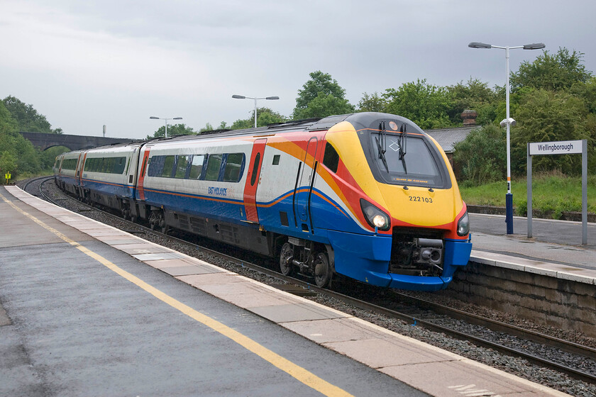 222103, EM 07.04 Lincoln-London St. Pancras (1B21), Wellingborough station 
 One of the former Hull Trains' Pioneers (as they were dubbed) in the form of 222103 passes through Wellingborough working East Midlands Trains' 07.04 Lincoln to St. Pancras. The operator runs just one up Lincoln service with a balancing working in the late afternoon, a strange anomaly that I do not know the history to unless anybody can advise me. 
 Keywords: 222103 07.04 Lincoln-London St. Pancras 1B21 Wellingborough station EMT East Midlands Trains Meridian