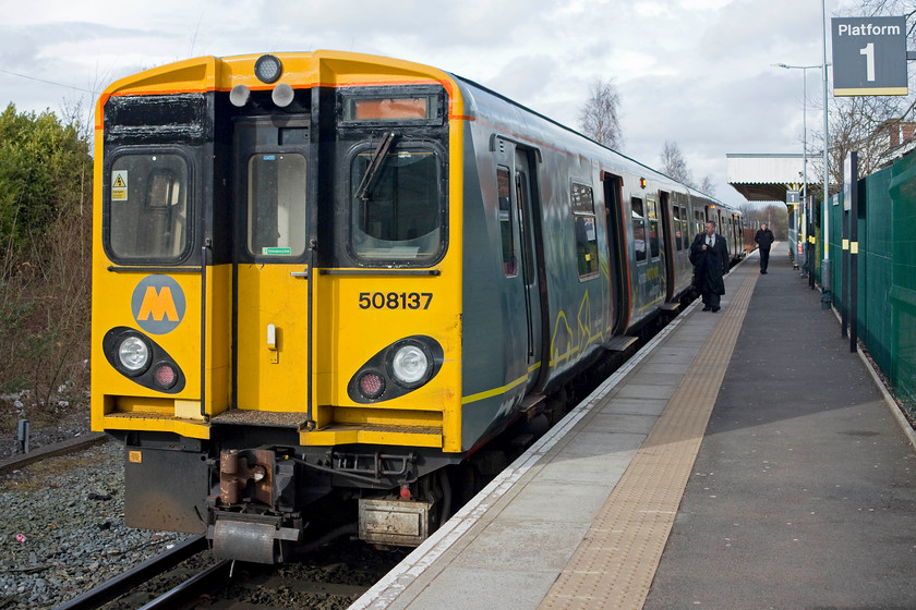 508137, MR 17.20 Ormskirk-Liverpool Central (2G23), Ormskirk station 
 My train back from Ormskirk waits to leave its start station. Despite their age, these 508 units still look smart, but they have undergone some major improvements and overhauls in their lifetime. Their time is now limited as new stock has been ordered and will be introduced in the next three years or so. 508137 will work the 17.20 from Ormskirk to Liverpool Central. 
 Keywords: 508137 17.20 Ormskirk-Liverpool Central 2G23 Ormskirk station