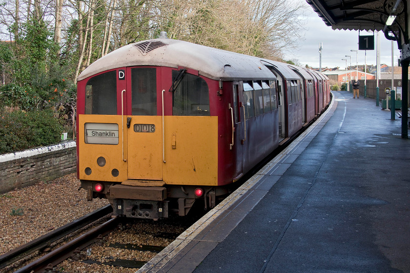 483008, SW 10.38 Shanklin-Ryde Pier Head (2U24), Shanklin station 
 483008 waits at Shanklin station ready to work the 10.38 to Ryde Pier Head that we would take as far as Lake station. The track once extended on from Shanklin behind where I am standing. It took an increasingly circuitous route to Ventor in an attempt to avoid the steep hills that characterise the south coast of the Isle of Wight. The former second platform at Shanklin can be seen to the left of the image. 
 Keywords: 483008 10.38 Shanklin-Ryde Pier Head 2U24 Shanklin station Island Line SWT 1938 London Underground stock