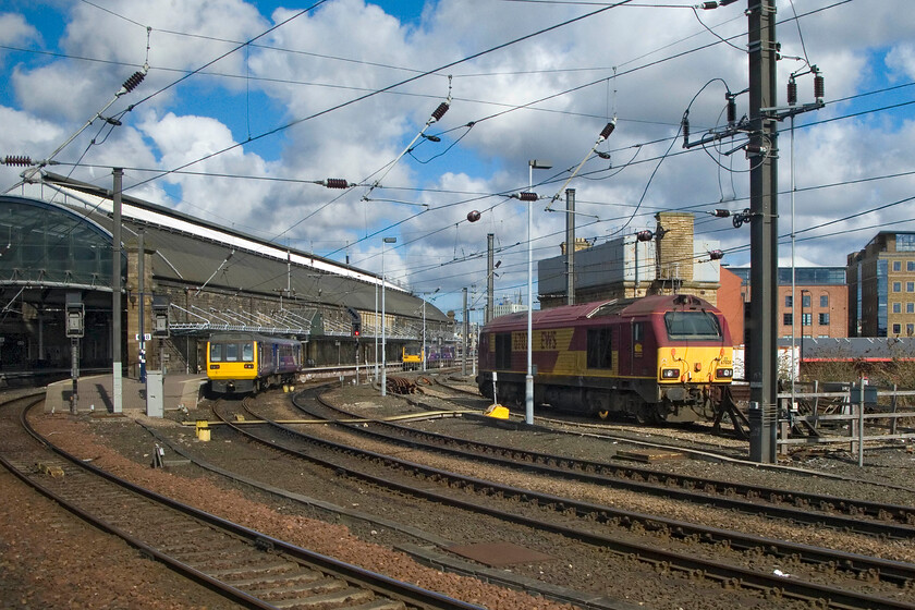 7. 142024, unidentified service & 67028, stabled Thunderbird, Newcastle station