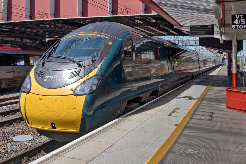 390122, VT 10.52 Glasgow Central-London Euston (9M54, 5L), Crewe station 
 Our next train as part of our tour of the West Midlands arrives at Crewe. We took the 9M54 10.52 Glasgow central to Euston Avanti service to Birmingham New Street. There was plenty of room on this train making for a comfortable and COVID 'secure' trip. The service is being worked by 390122 curiously named 'Penny the Pendolino'!

Journey score 8/10 
 Keywords: 390122 10.52 Glasgow Central-London Euston 9M54 Crewe station Penny the Pendolino