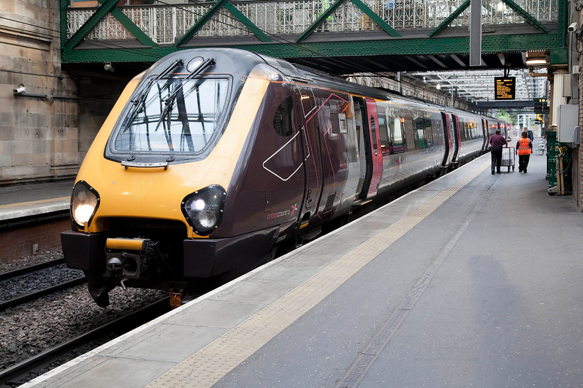 220026, XC 09.08 Edinburgh Waverley-Penzance (1V56), Edinburgh Waverley station 
 This service will reach its destination, Penzance, in about eleven hours time! 220026 waits at platform seven with the 09.08 1V56 service. 
 Keywords: 220026 09.08 Edinburgh Waverley-Penzance 1V56 Edinburgh Waverley station