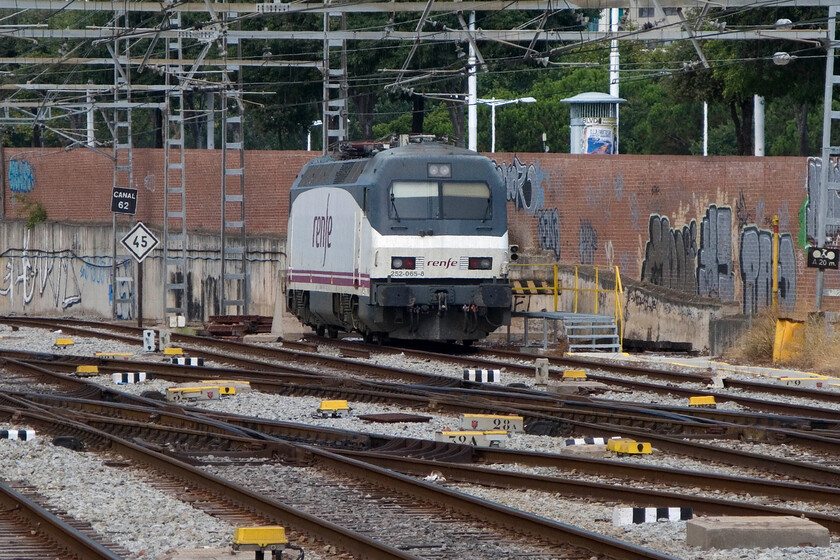 252 065, stabled, Barcelona Frana station 
 Constructed in the 1990s the sixty Class 252s are found throughout Spain working on the Iberian gauge track. Similar to how we operate in the UK it appears that 252 065 is stabled at Barcelona Frana station ready to undertake rescue missions as and when required. 
 Keywords: 252 065 Barcelona Frana station