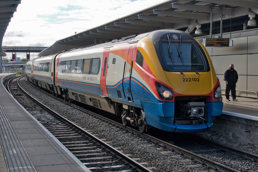 222102, EM 09.26 Corby-Derby (1M06, RT), Derby station 
 A curious working that I have never photographed is the 09.26 Corby to Derby EMR service. I suspect that a study of 222102's diagram would reveal that it worked a service from St. Pancras to Corby earlier in the morning and that rather than run it as an ECS working it is utilised as this fill-in working. It is seen arriving at Derby where after a short break it headed off north empty appearing to take the line off to the right towards Chaddesden sidings. 
 Keywords: 222102 09.26 Corby-Derby 1M06 Derby station East Midlands Railway EMR Meridian