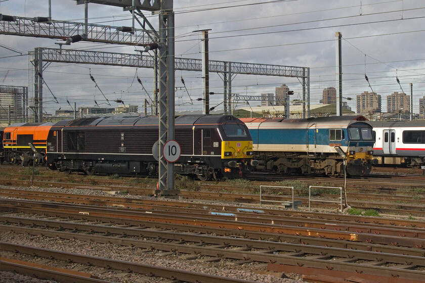 59202 & 59104, 14.43 Wembley Reception Sidings-Whatley Quarry, 67005 , stabled & 321315, stored, Wembley Yard 
 Keywords: 59202 59104 14.43 Wembley Reception Sidings-Whatley Quarry, 67005 321315 Wembley Yard