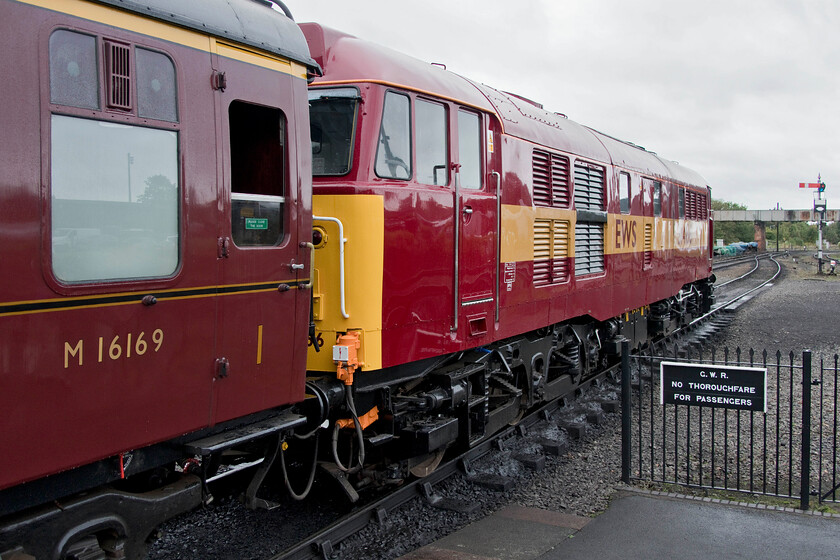 31466, 10.10 Kidderminster-Bridgnorth, Kidderminster SVR station 
 Dating from 1959 31466 (formally D5533 and 31115) looks superb in its late EWS livery as it stands at Kidderminster station. Andy and I would be hauled by this locomotive to Arley as the 10.10 departure to Bridgnorth making it our first haulage of the day. Being more used to Class 31s in BR blue I think that this livery really suits this veteran machine that is now over fifty years old! 
 Keywords: 31466 10.10 Kidderminster-Bridgnorth Kidderminster SVR station EWS