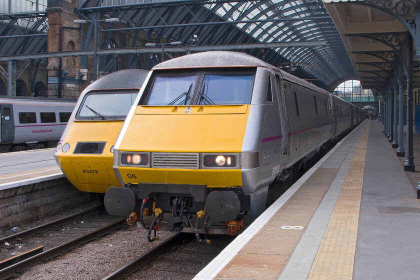 43312, GR 10.14 London King's Cross-Bounds Green ECS (5Y10), 91106, GR 10.06 London King's Cross-York 'The Love Train' (1Z91), London King's Cross station 
 To the left HST power car, 43312 will soon depart with the 10.14 5Y10 empty stock working to Bounds Green having recently arrived from Newcastle. A few minutes prior to its departure 91106 will leave with the 1Z91 10.06 to York. This special working was organised by East Coast in association with a well-known dating agency and was only open to those looking for love; couples were strictly off-limits on this train! I am not sure how many successes resulted from the running of this train but at least those on board enjoyed a nice day out to York and back! 
 Keywords: 43312 10.14 London King's Cross-Bounds Green ECS 5Y10 91106 10.06 London King's Cross-York The Love Train 1Z91 London King's Cross station East Coast Class 225 HST