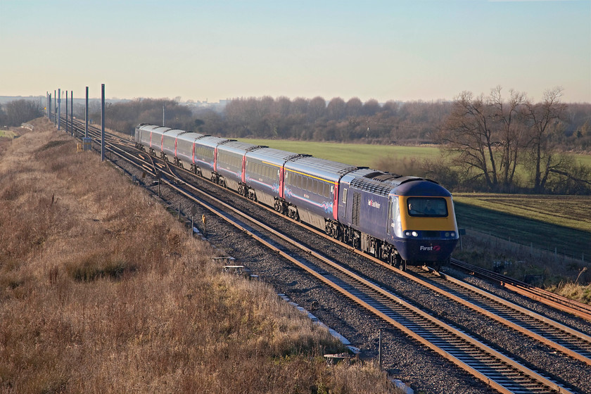 43138 & 43181,GW 13.30 Bristol Temple Meads-London Paddington (1A19), Bourton SU228874 
 Last time I was at this spot just over a month ago, the scene was a little different.... https://www.ontheupfast.com/v/photos/21936chg/25853469204/x43186-43152-07-41-penzance-london .The masts have arrived as the process moves inexorably , if rather slowly, onwards! 43138 and 43181 power the 13.330 Bristol Temple Meads to Paddington past Bourton just east of Swindon. 
 Keywords: 43138 43181 13.30 Bristol Temple Meads-London Paddington 1A19 Bourton SU228874