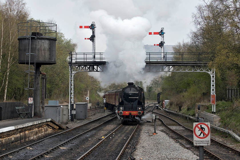 926, NY 10.00 Wjitby-Pickering (1T11, 60E), Grosmont station 
 926 'Repton' comes off the national network and on to NYMR metals under its impressive and recently installed gantry. The gantry saw service a fairly short distance south of here at Falsgrave in the throat of Scarborough station. When the signalling was upgraded in 2010 it was removed and gifted to the NYMR with a plaque on Grosmont station commemorating the event. 926 'Repton' leads the 1T11 10.00 Whitby to Pickering service that, according to Realtime Trains arrived sixty minutes early! 
 Keywords: 926 10.00 Whitby-Pickering 1T11 Grosmont station