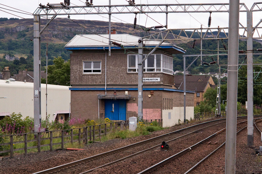 Dumbarton signal box, closed now PW office (BR, 1960) 
 Built by BR in 1960, Dumbarton signal box is still very much extant despite being officially closed in 1992 with control moving to the Yoker signalling centre. However, today it is used as a PW room. 
 Keywords: Dumbarton signal box