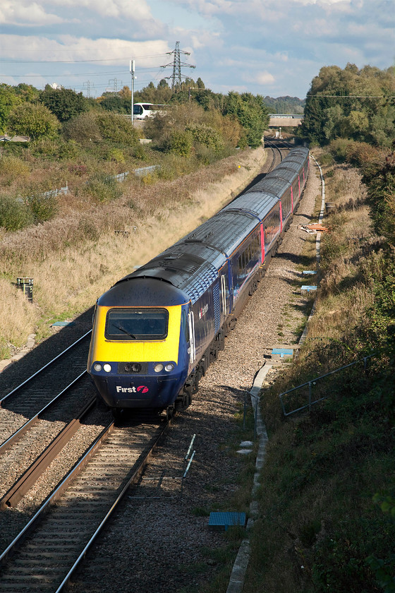 43192 & 43028, GW 13.30 London Paddington-Bristol Temple Meads (1C16), Hay Lane bridge SU108824 
 43192 heads the 13.30 Paddington to Bristol Temple Meads past Hay lane bridge just west of Swindon. As it does, a coach also heading west can be seen on the nearby M4 motorway 
 Keywords: 43192 43028 13.30 London Paddington-Bristol Temple Meads 1C16 Hay Lane bridge SU108824