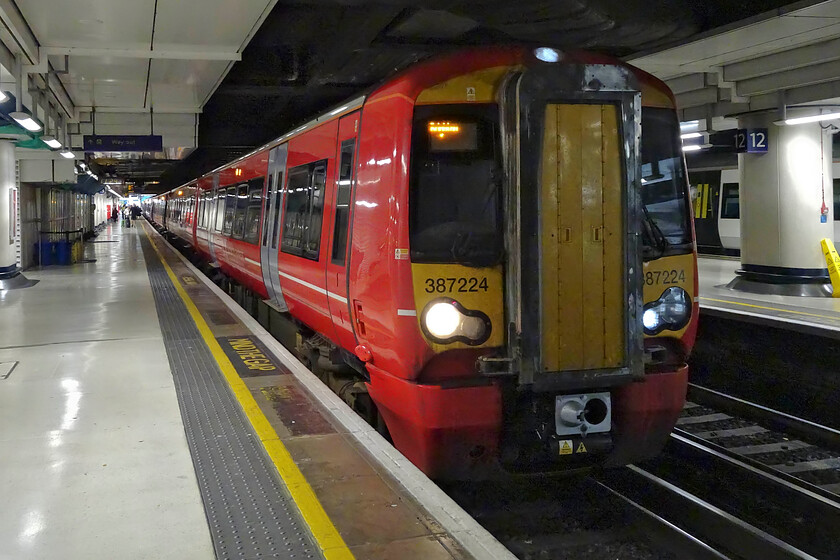 387224, GX 11.29 London Victoria-Brighton (1W50, 5L), London Victoria station 
 Gatwick Express operates twenty-two Electrostars on their Victoria to Brighton route via, of course, Gatwick Airport replacing the elegant and well-liked Class 442s. We travelled aboard 387224 working the 11.29 Victoria to Brighton service which is seen prior to departure from London. 
 Keywords: 387224 11.29 London Victoria-Brighton 1W50 London Victoria station Gatwick Express Electrostar